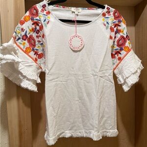 Umgee Embroidered White Top with Floral Sleeves NEW